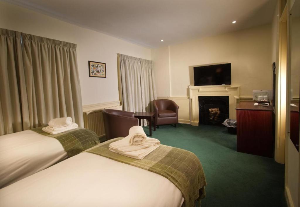 New Inn Hotel Lechlade Esterno foto
