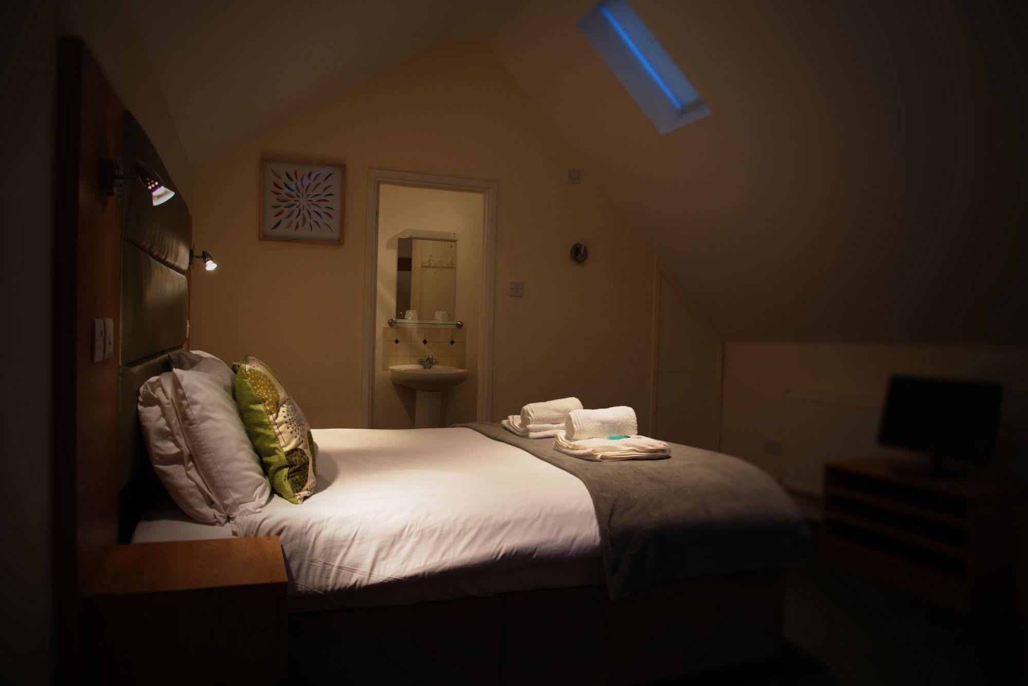 New Inn Hotel Lechlade Esterno foto