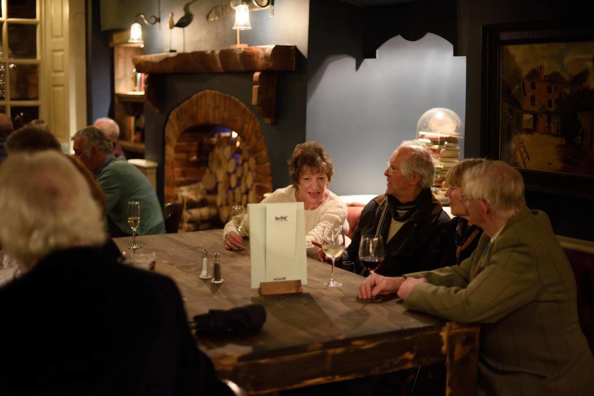 New Inn Hotel Lechlade Esterno foto