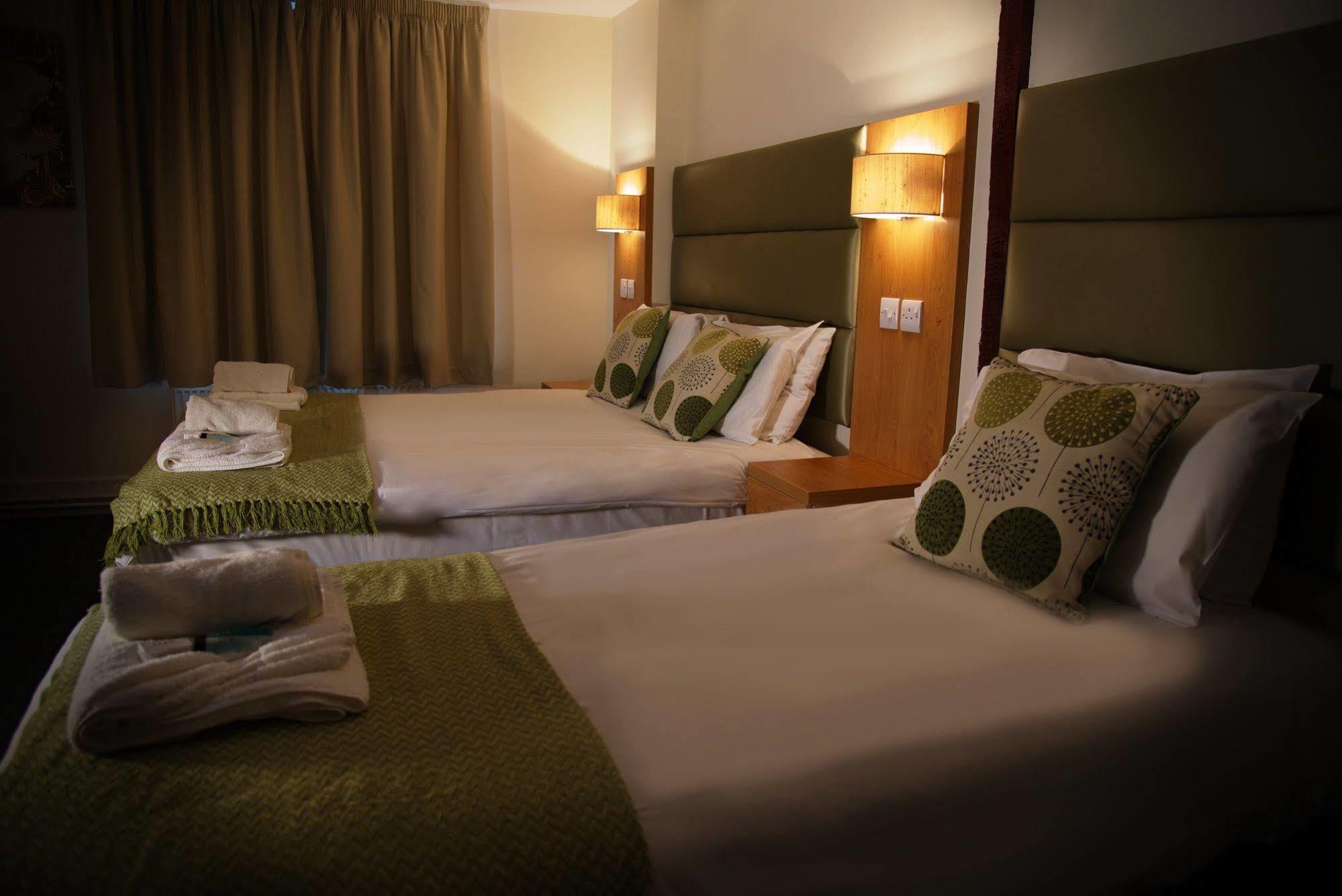 New Inn Hotel Lechlade Esterno foto